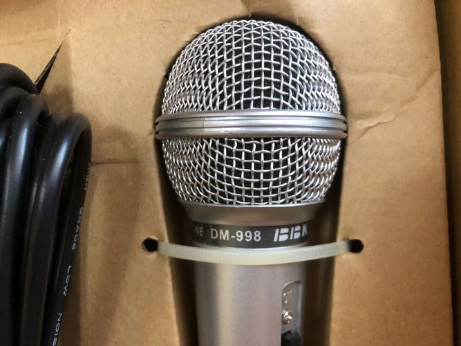 Микрофон  BBK DM-998