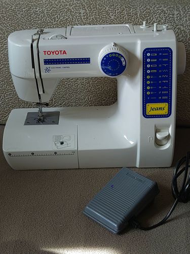 Швейная машинка Toyota 