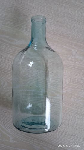 Бутылка из стекла 