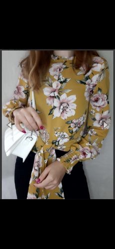 Блуза в цветы 
