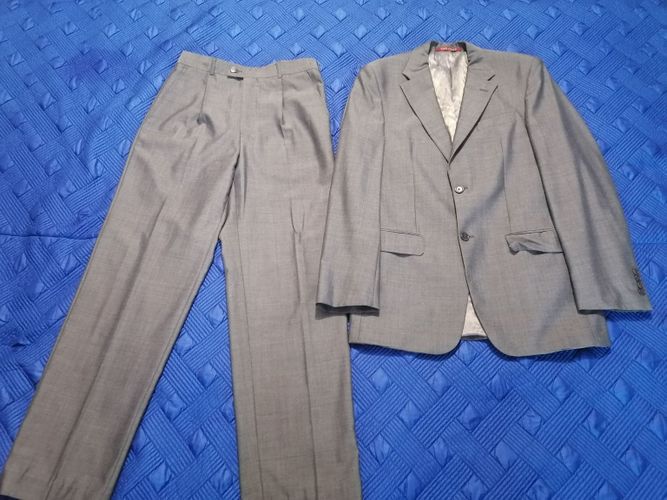 Мужской костюм (пиджак и брюки) 