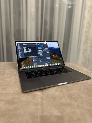 MacBook Pro 15 2018 i7/16/555x 4gb