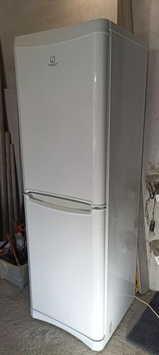 Холодильник Indesit BN 180 NF