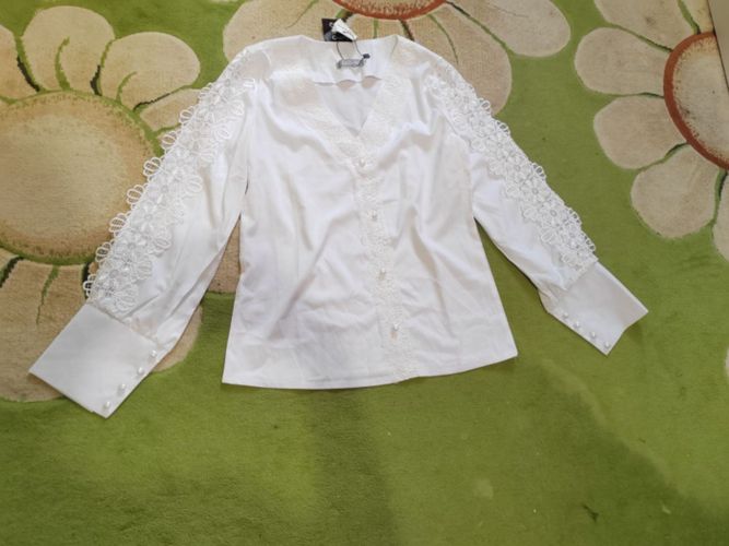 Белая блузка 42