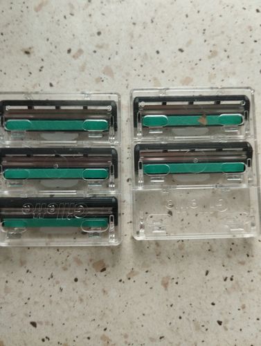 Сменные кассеты для бритвенного станка Gillette 