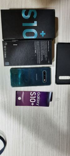 Смартфон Samsung S10+