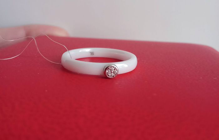 Керамическое кольцо с серебром 