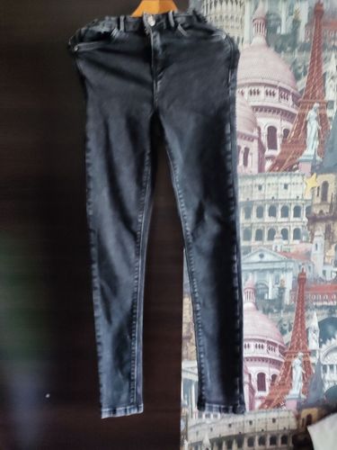 Черные джинсы дудочки р140