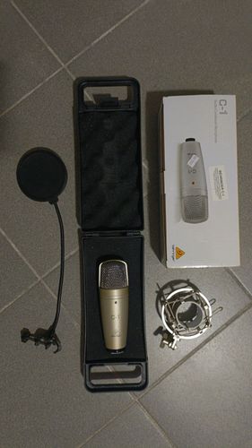 Проводной микрофон beringer C-1