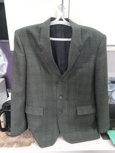 Пиджак мужской , размер 52,54 , 35 рублей.