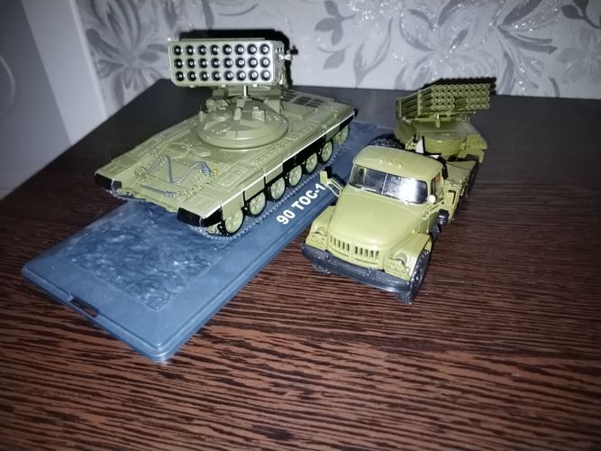 Две модели военной техники одним лотом