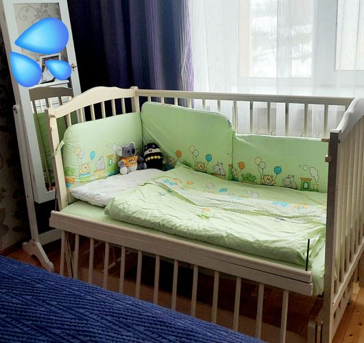 Кроватка детская с матрасом и комплектом белья