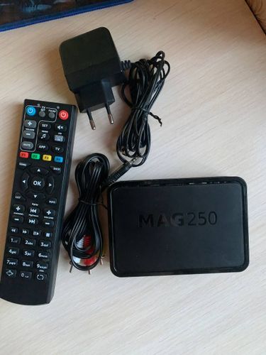 TV приставка и медиаплеер MAG 250