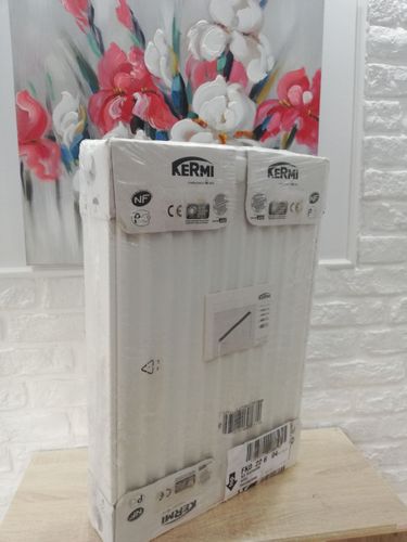 Новый радиатор отопления KERMI 