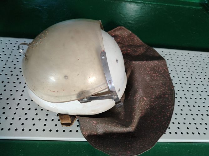 Шлем пожарного ( каска КП-80)