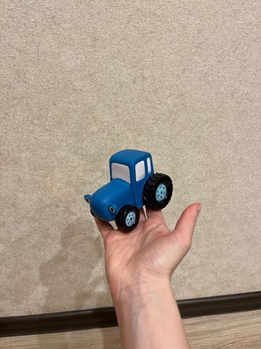 Любимый Синий трактор 