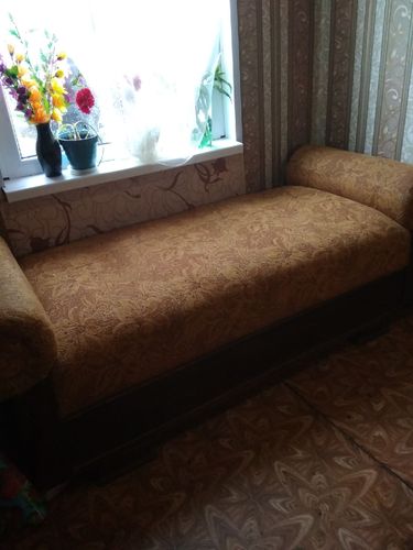Продам диван СССР боковые подушки можно снимать 