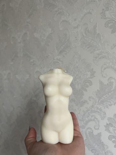 Новая свеча женское тело в упаковке со спичками