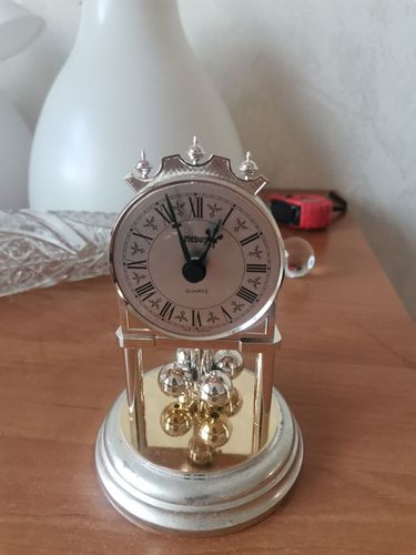 Часы из ГДР маятниковые  Medus 