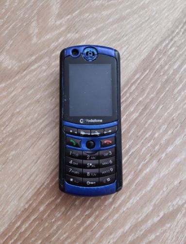 Телефон Motorola E770, нерабочий, без батареи