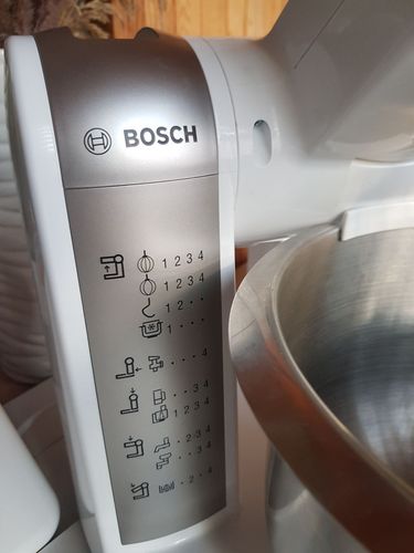 Кухонный комбайн Bosch MUM4875EU