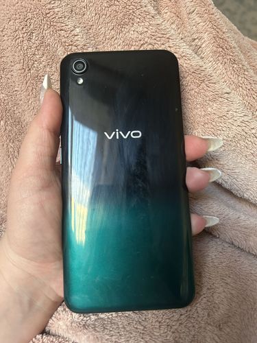 Телефон Vivo 2015