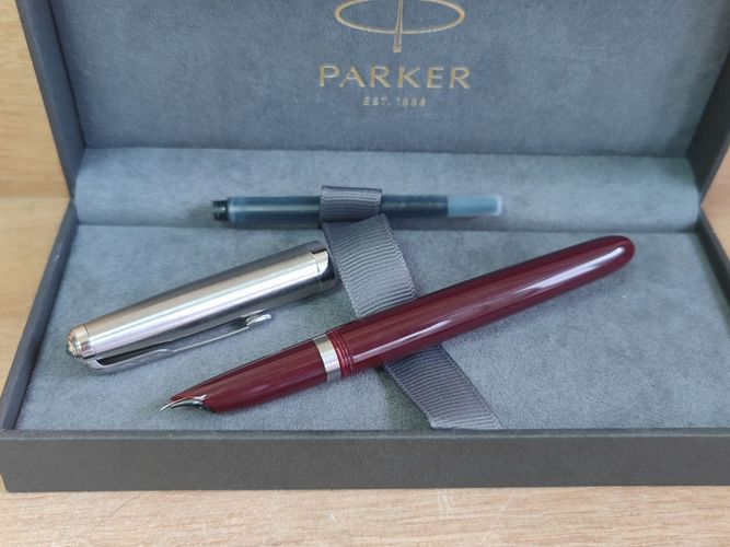 СКИДКА. Перьевая ручка Parker 51 Core Burgundy (2123496) (60-010390)