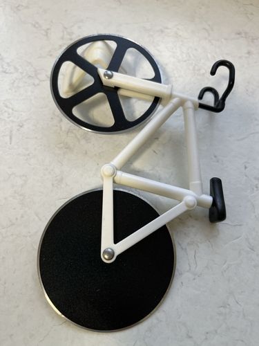 Нож для пиццы в виде велосипеда