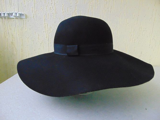 Шляпа для дамы H&M DIVIDED