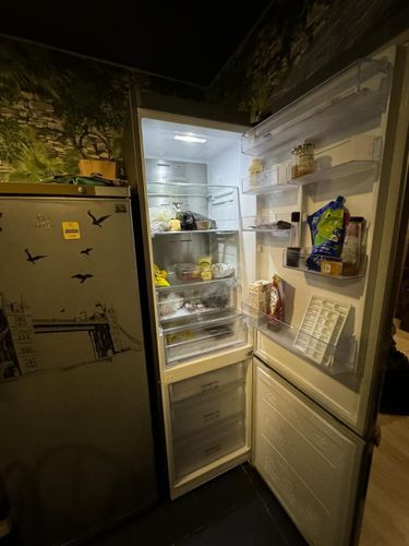 Холодильник  Samsung 