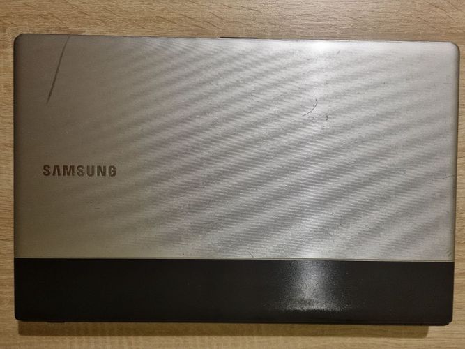 Samsung NP300E7Z-S02RU B950, 500 Гб, 4 Гб ОЗУ