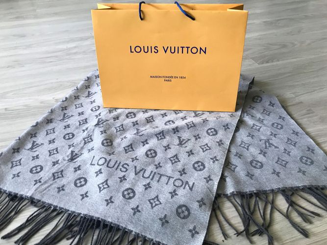 Платок Louis Vuitton с подарочным пакетом
