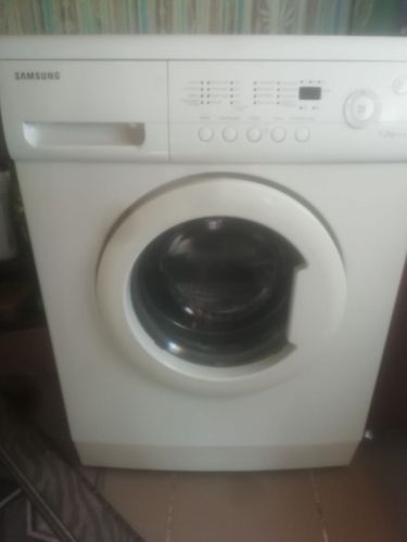 Продам стиральную машину 