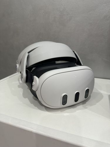 VR-гарнитура Meta Oculus Quest 3 128GB