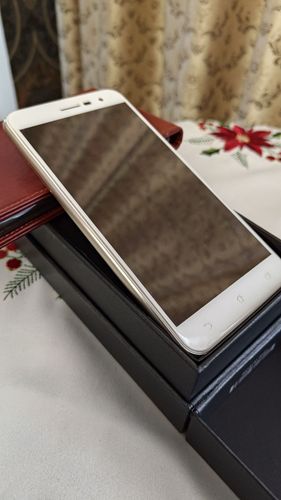 Телефон ASUS ZenFone 3 белый/золотой