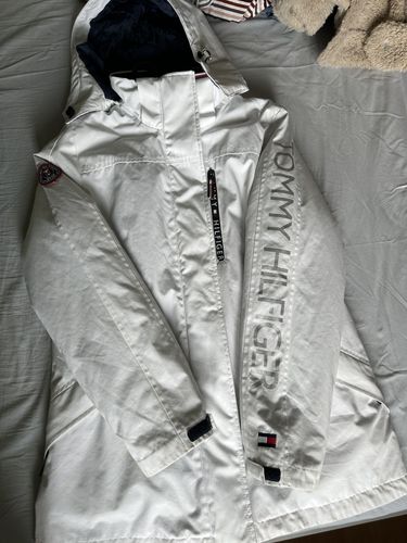 Женская горнолыжная куртка Tommy Hifiger 3 в 1.