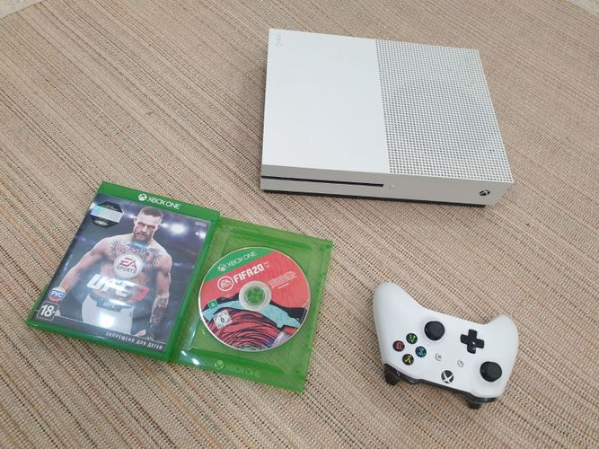 Xbox One S + диски. Гарантия Доставка 
