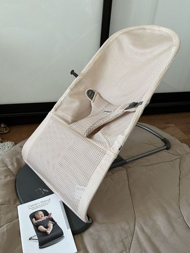 Кресло-шезлонг Babybjorn 