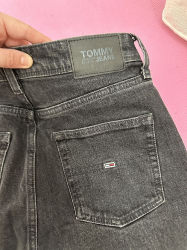 Джинсы Tommy jeans 