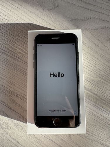 Apple iPhone SE 2021 64 Gb