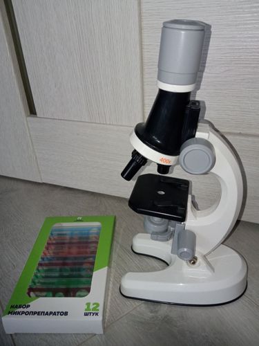 Микроскоп со стёклами