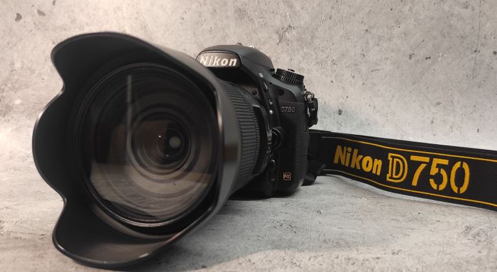 Продаю свой фотоаппарат Nikon d750 body
