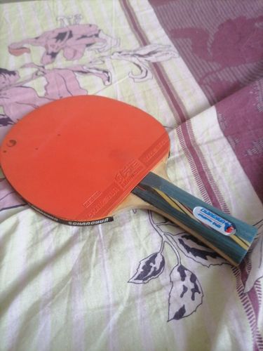 Тенисная ракетка 