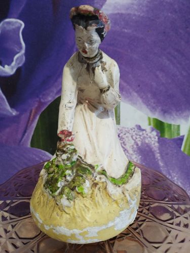 Статуэтка Аленький цветочек Гипс Кунгур 1950е годы