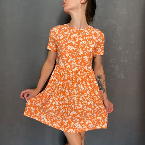 Милое оранжевое платье мини