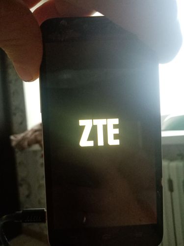Телефон ZTE