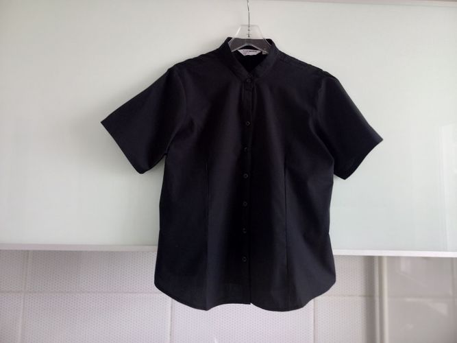 Новая чёрная блузка-рубашка 