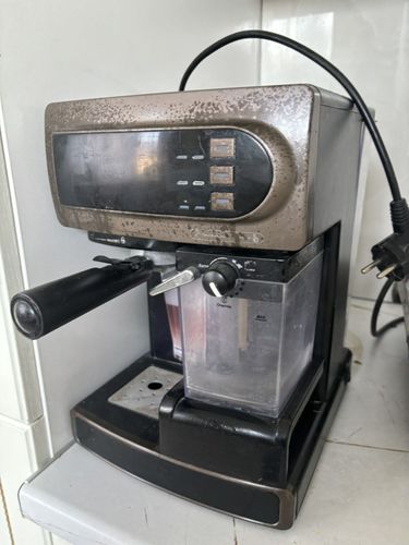 Рожковая кофеварка Vitek VT-1517 BN - б/у