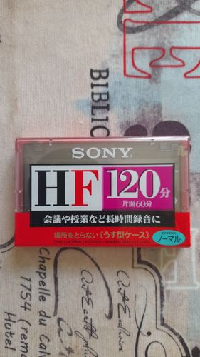 Аудиокассета Sony.