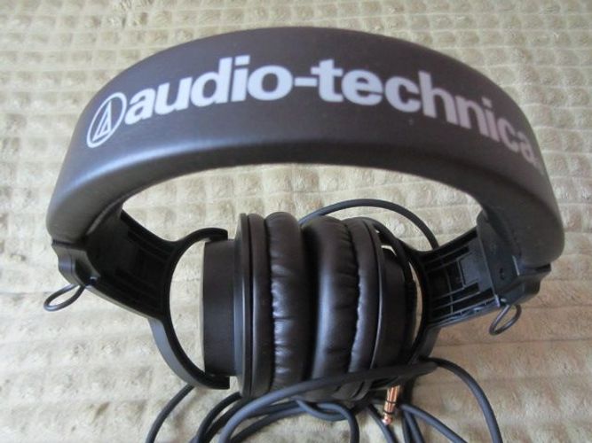 Наушники Audio-Technica ath-m 20x мониторные новые
